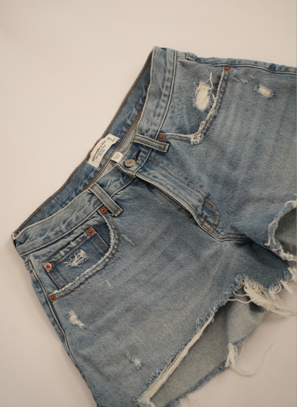 Abercrombie & Fitch The Boyfriend Short Mid Rise
