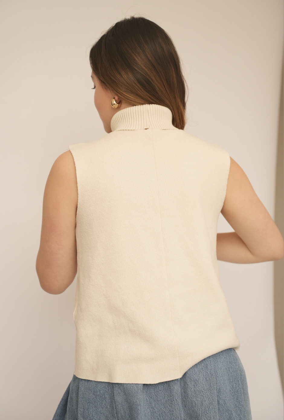 Blusa cuello alto Zara